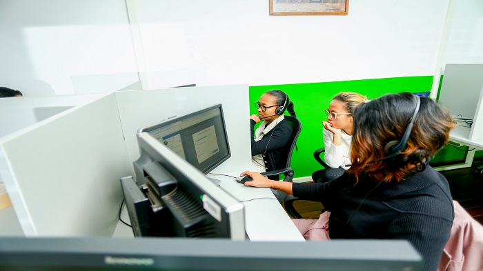 des télésecrétaires médicales travaillant chez Serenity - télésecrétaire médicale en centre d'appels - Serenity