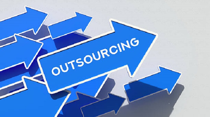 Une flèche bleue met en évidence l'« Externalisation » - service client - Serenity